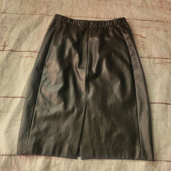 Babaton Faux Leather Mini Skirt Size 2 - Picture 2 of 5
